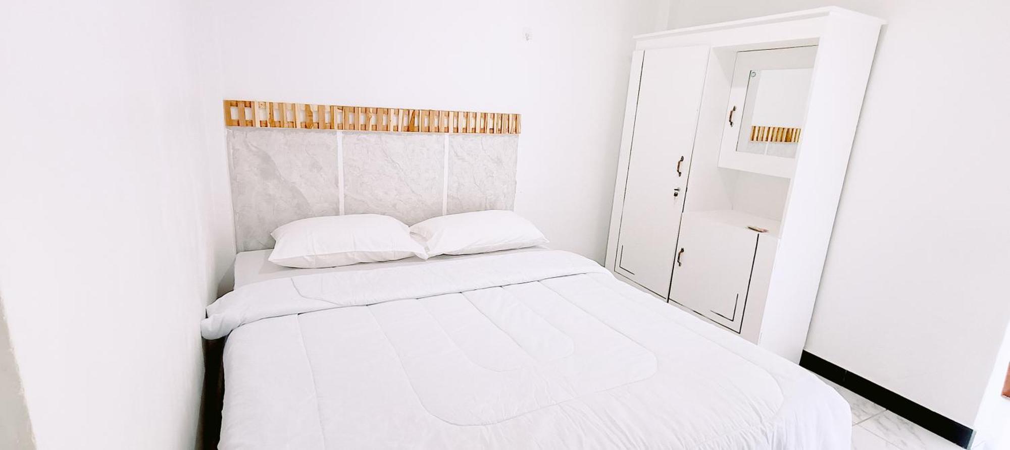 Getrudis Guesthouse Labuan Bajo Buitenkant foto